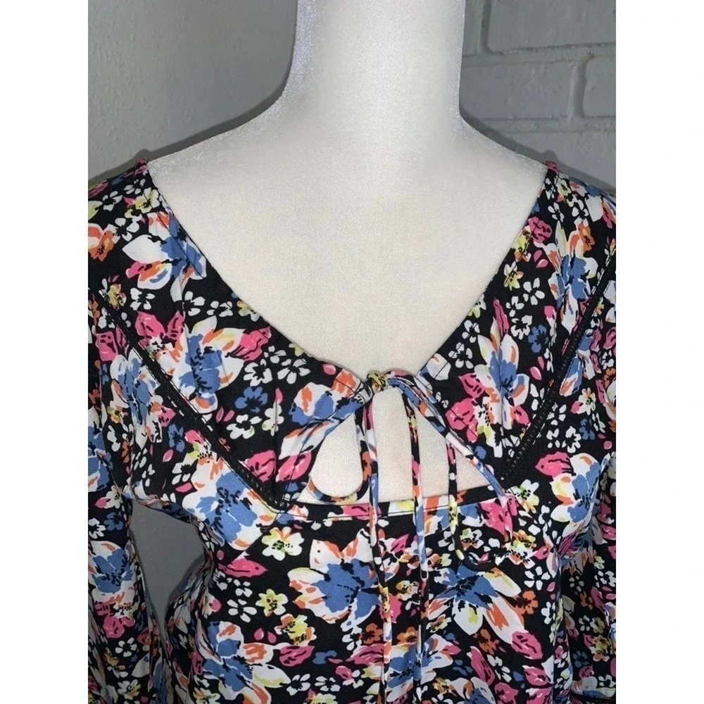 NWT Boohoo Cut-Out Floral Flare Skater Mini Dress Size 10